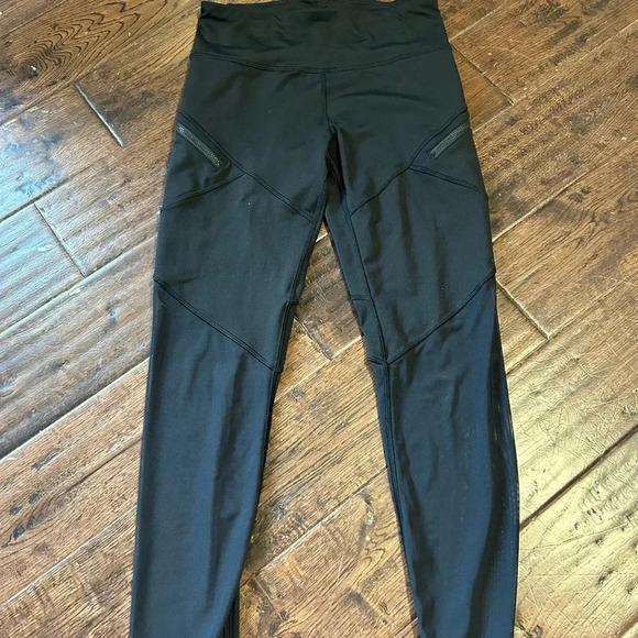 IVVIVA by LULULEMON  girls size 14 tights with mesh at the bottom​ - Picture 2 of 5